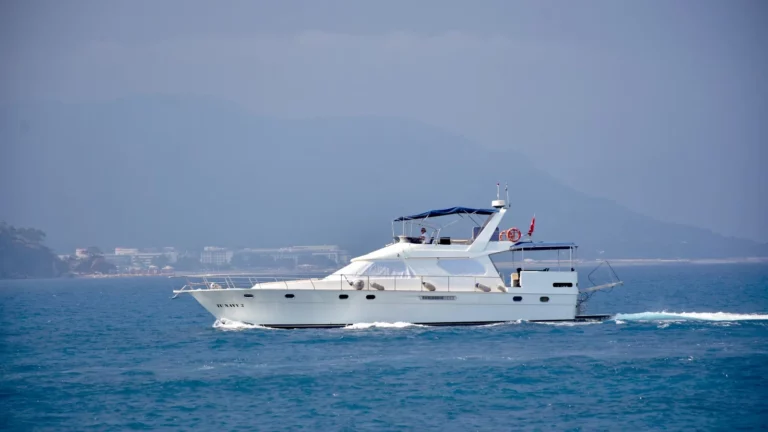 Yacht Tu navy 2 from Kemer